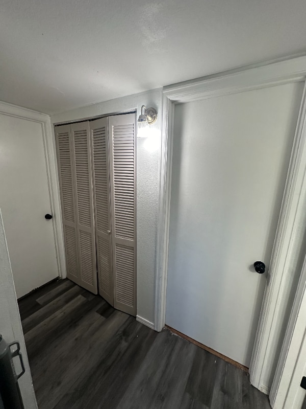 property at 211 S Brentwood St