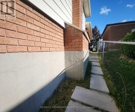 304 Orsi Ave in Bradford West Gwillimbury, ON - Building Photo - Building Photo