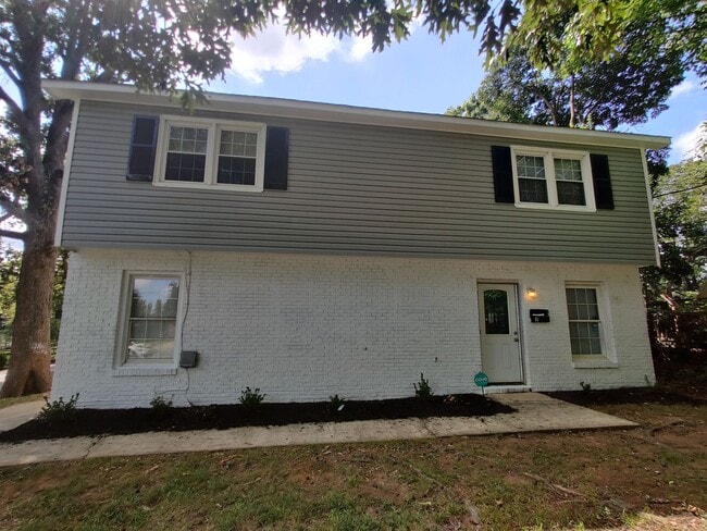 property at 334 N Hoskins Rd