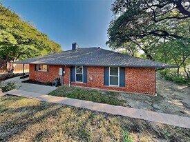9382 Live Oak Ln in Fort Worth, TX - Building Photo