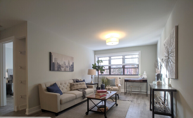 456 W Barry Ave, Unit 445-427