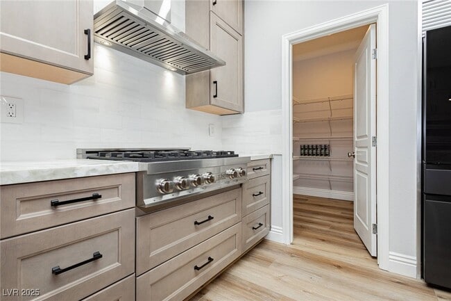 property at 8095 Carpenter Creek Ave