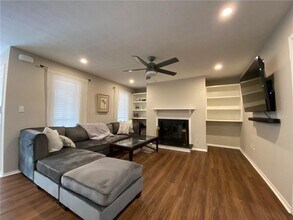 704 Dunbar Dr in Dunwoody, GA - Building Photo - Building Photo