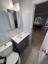 4201 Bougainvilla Dr in Lauderdale-by-the-Sea, FL - Foto de edificio - Building Photo