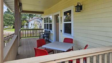 882 B St in Ashland, OR - Building Photo - Building Photo