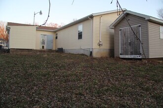 2225 Columbus Cir in Warrenton, MO - Building Photo - Building Photo