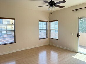 1035 S Stresa Way in Anaheim, CA - Building Photo - Building Photo