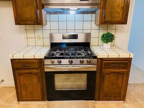 1055 W Fremont Ave in Fresno, CA - Building Photo - Building Photo