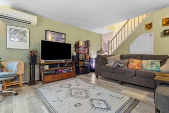 2045 Liberty St NE in Salem, OR - Building Photo - Building Photo