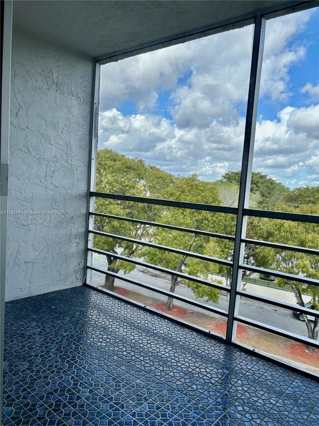 14180 SW 84th St in Miami, FL - Building Photo - Building Photo