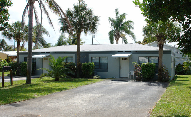 1924 Harding St in Hollywood, FL - Building Photo - Building Photo