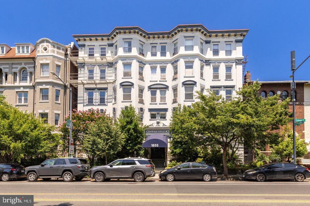 1855 Calvert St NW in Washington, DC - Building Photo