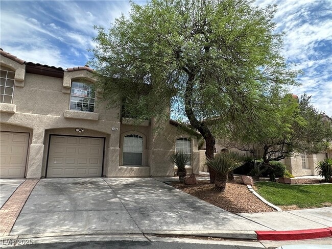 property at 2604 Ponderosa Pine Ave