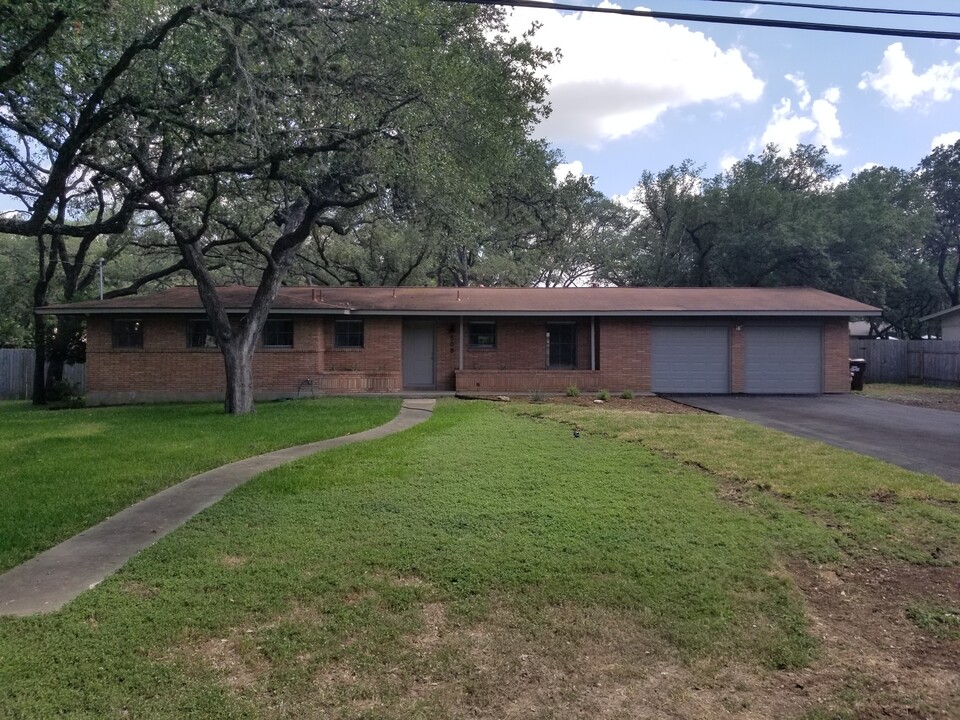 508 Fleetwood Dr in San Antonio, TX - Building Photo