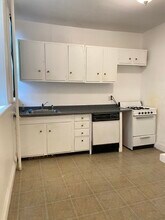 2031 Commonwealth Ave in Boston, MA - Building Photo - Building Photo