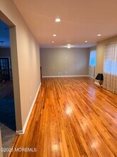 340 Suburban Dr in Toms River, NJ - Building Photo - Building Photo