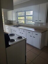 916 E Lime St, Unit A in Lakeland, FL - Foto de edificio - Building Photo