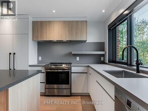 157 Roslin Ave in Toronto, ON - Building Photo - Building Photo