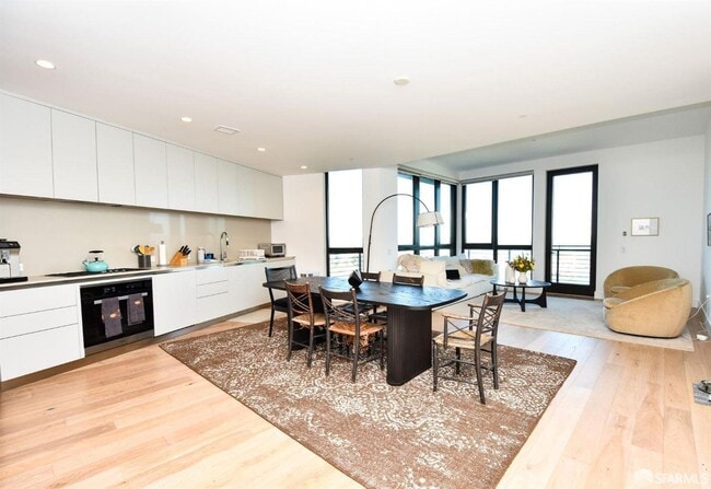 1 Bristol Ct in San Francisco, CA - Building Photo - Building Photo
