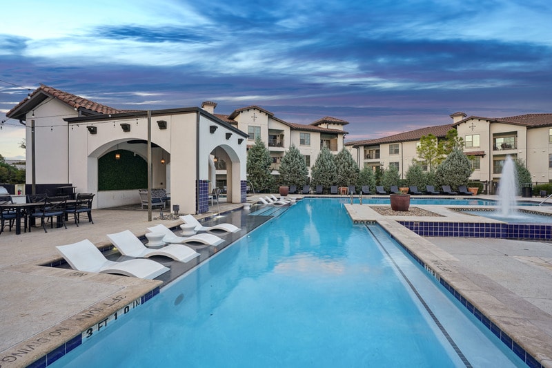 Ambrosio Apartments in Pflugerville, TX - Foto de edificio
