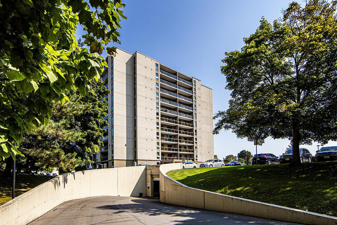 Phoenix Mill Apartments in Guelph, ON - Building Photo