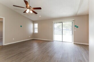 1782 Farm Way in Middleburg, FL - Building Photo - Building Photo