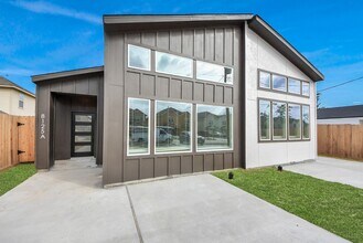 8125 Cabot St in Houston, TX - Building Photo - Building Photo