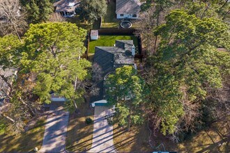 12215 Browning Dr in Montgomery, TX - Building Photo - Building Photo