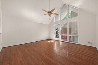 615 Kipling St, Unit 5 in Houston, TX - Building Photo - Building Photo