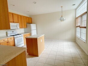 511 Kensington Ln in Livingston, NJ - Building Photo - Building Photo