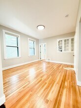 36 Myrtle Ave in Cambridge, MA - Building Photo - Building Photo