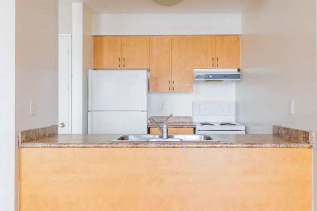 The Landmarq Rental Residences in Brampton, ON - Building Photo - Interior Photo