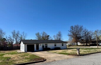 1208 W Lazy L St in Rogers, AR - Building Photo - Building Photo