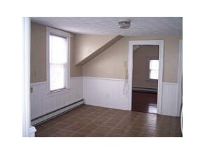 427 High St in Bristol, RI - Building Photo - Building Photo