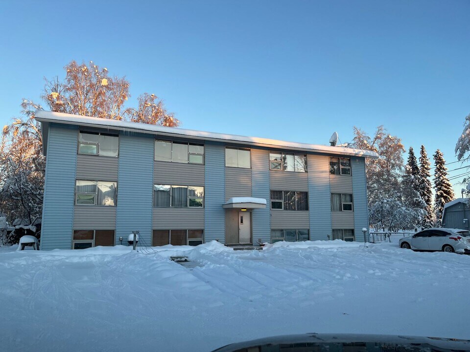 170 7th Ave in Fairbanks, AK - Building Photo