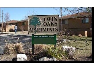Twin Oaks Apartments in St. Louis, MO - Foto de edificio - Building Photo