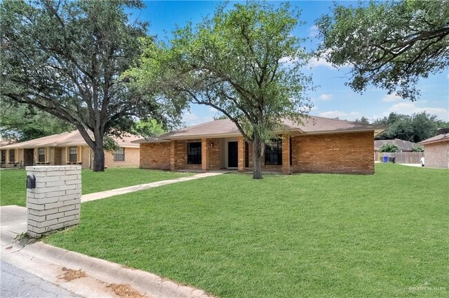 413 W Jonquil Ave in McAllen, TX - Building Photo - Building Photo
