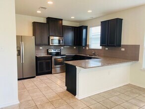 2036 Brandywine Dr in New Braunfels, TX - Building Photo - Building Photo