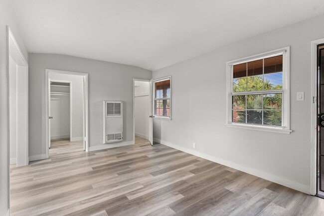 801 St Louis Ave, Unit 815-B