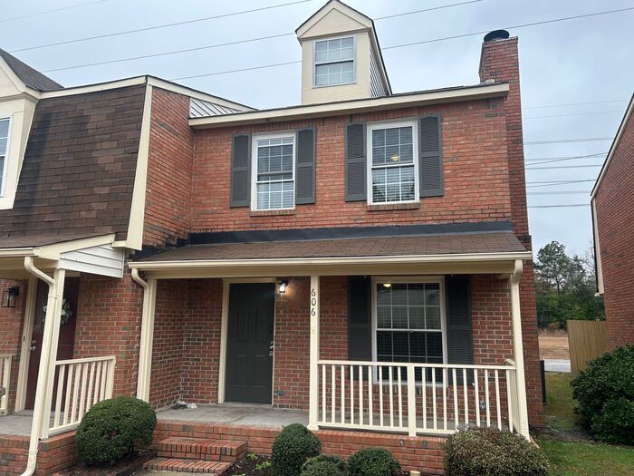 940 Glenn St in West Columbia, SC - Building Photo