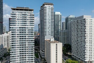 Plaza Midtown North in Toronto, ON - Building Photo - Building Photo