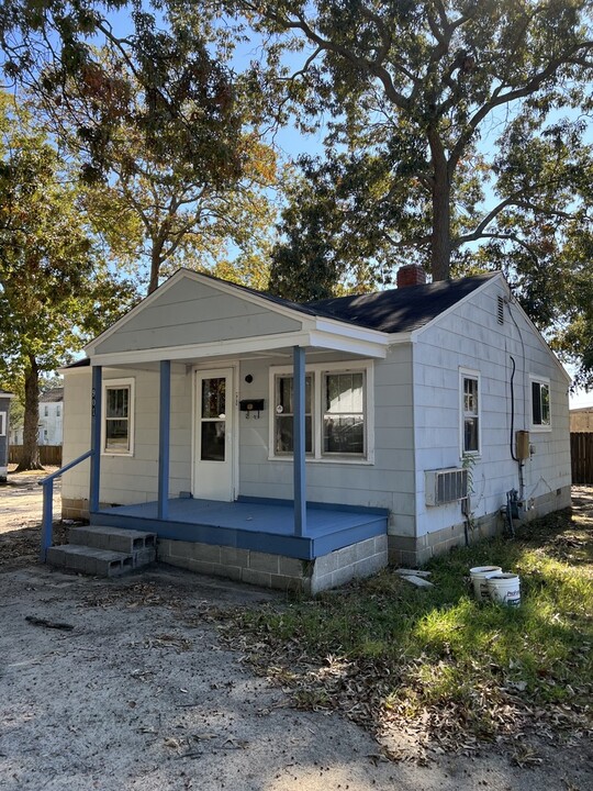 901 Rapids St in Roanoke Rapids, NC - Building Photo