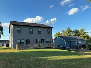 310 Lincoln St in Vine Grove, KY - Building Photo - Building Photo
