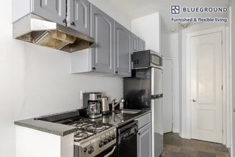 53 Leroy St in New York, NY - Building Photo - Building Photo
