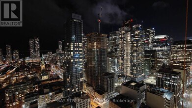 88 Queen St E in Toronto, ON - Building Photo - Building Photo