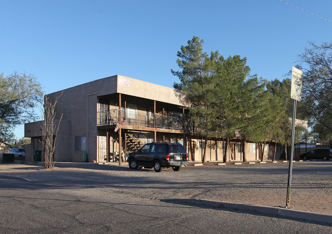 2680 N Country Club Rd in Tucson, AZ - Building Photo - Building Photo