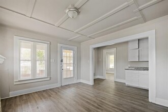 8402 Brockton St in Houston, TX - Building Photo - Building Photo