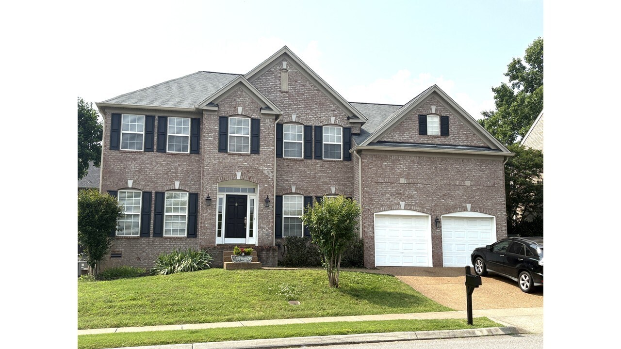 721 Braemere Dr in Franklin, TN - Foto de edificio
