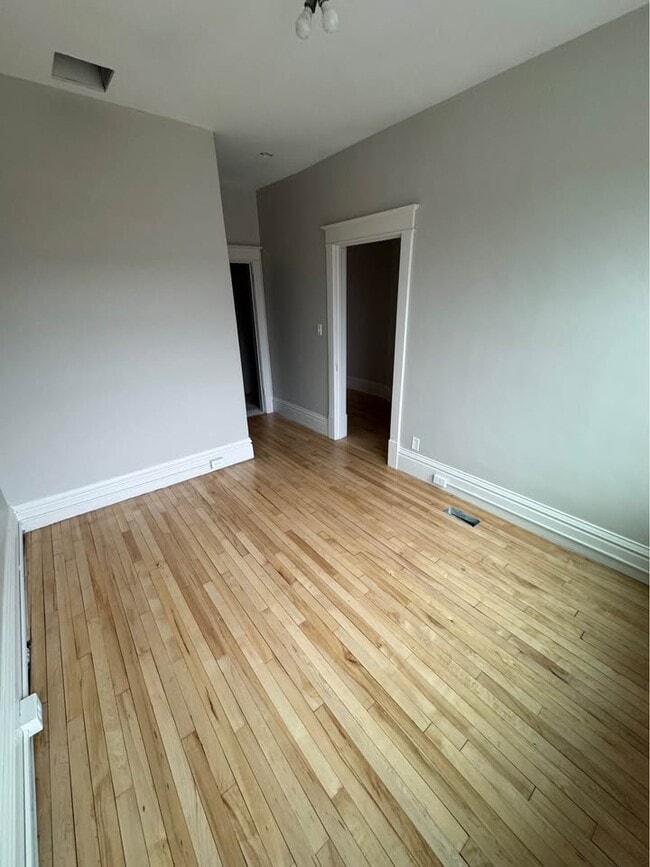241 Belgrade Ave, Unit 241.5 in North Mankato, MN - Building Photo - Building Photo