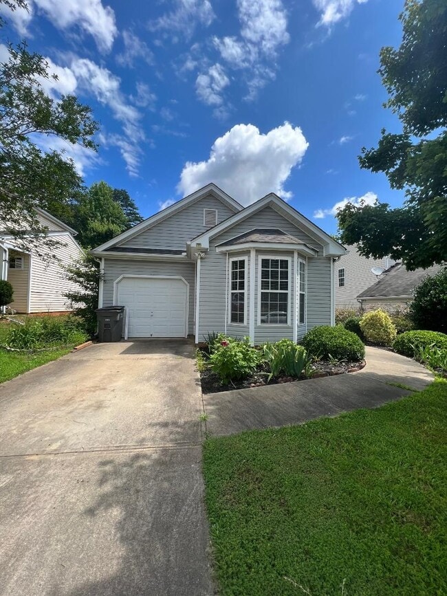 4 Maravista Ave in Greenville, SC - Building Photo - Building Photo